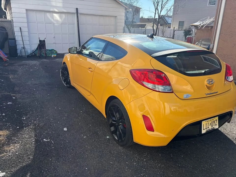 2012 Hyundai Veloster - Image 2 of 8