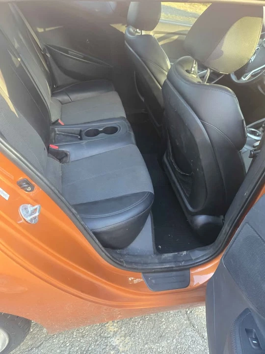 2012 Hyundai Veloster - Image 4 of 8