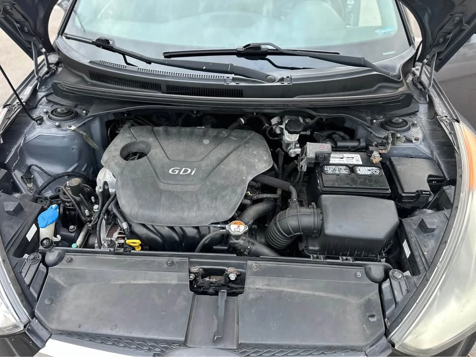 2012 Hyundai Veloster - Image 10 of 11