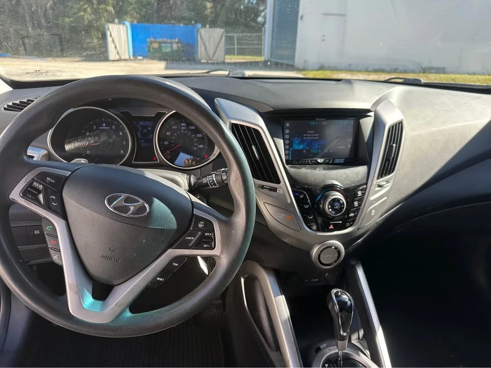 2012 Hyundai Veloster - Image 7 of 9