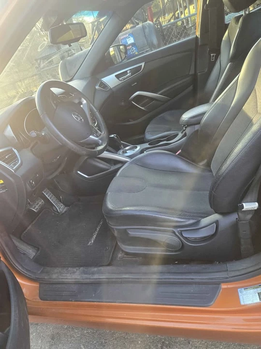 2012 Hyundai Veloster - Image 2 of 8