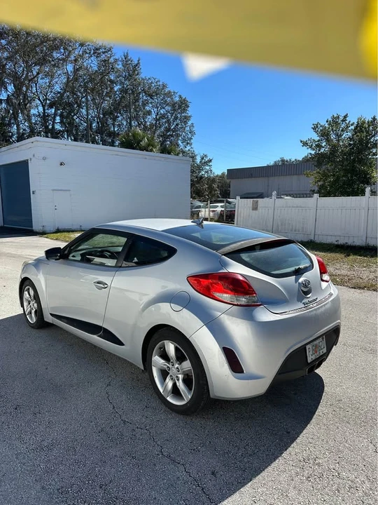 2012 Hyundai Veloster - Image 5 of 9