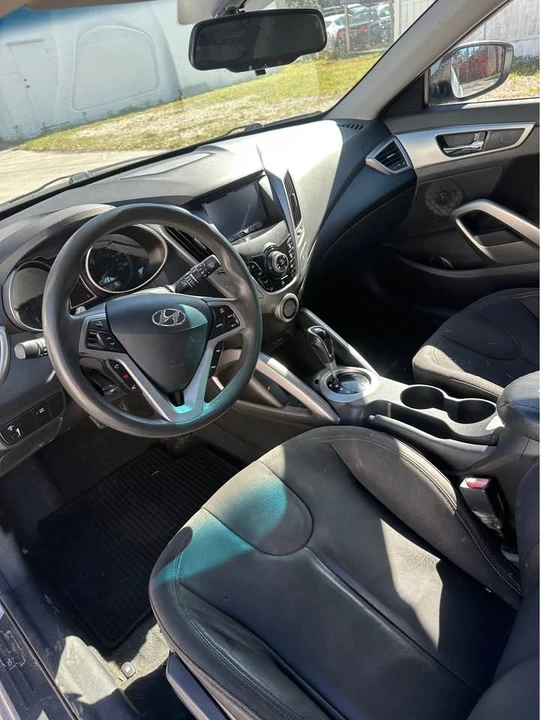 2012 Hyundai Veloster - Image 8 of 9