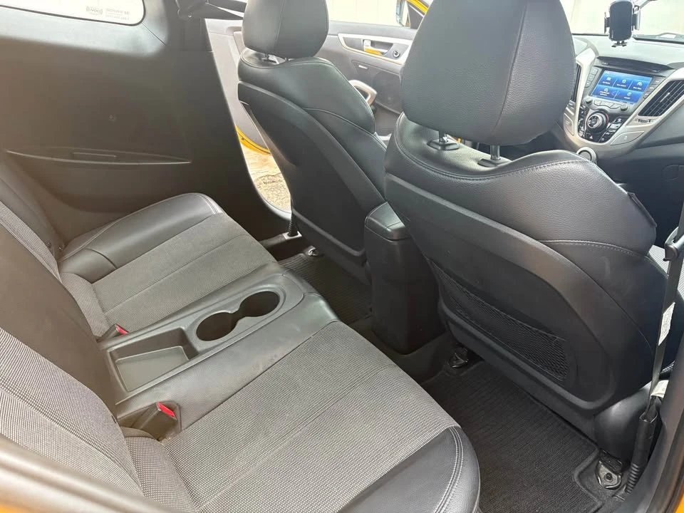 2012 Hyundai Veloster - Image 7 of 8