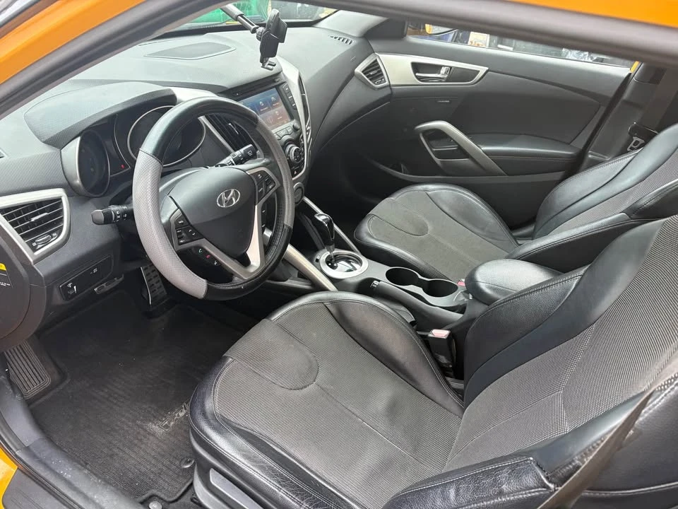 2012 Hyundai Veloster - Image 6 of 8