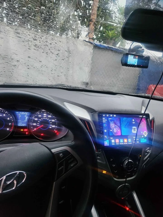 2012 Hyundai Veloster - Image 10 of 11