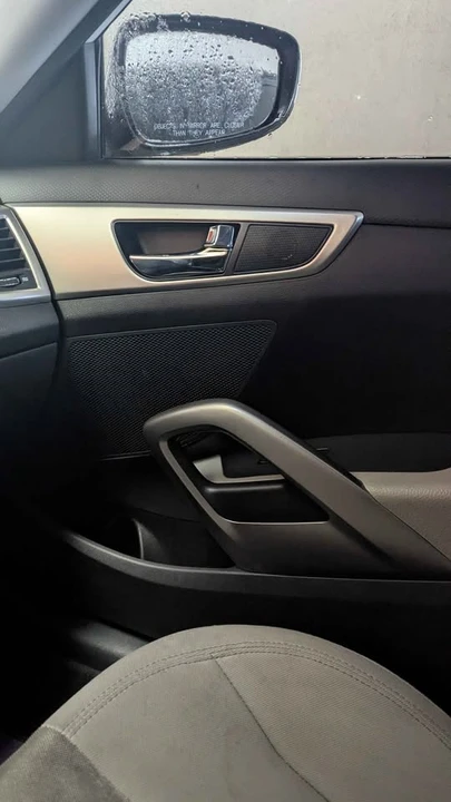 2012 Hyundai Veloster - Image 3 of 11