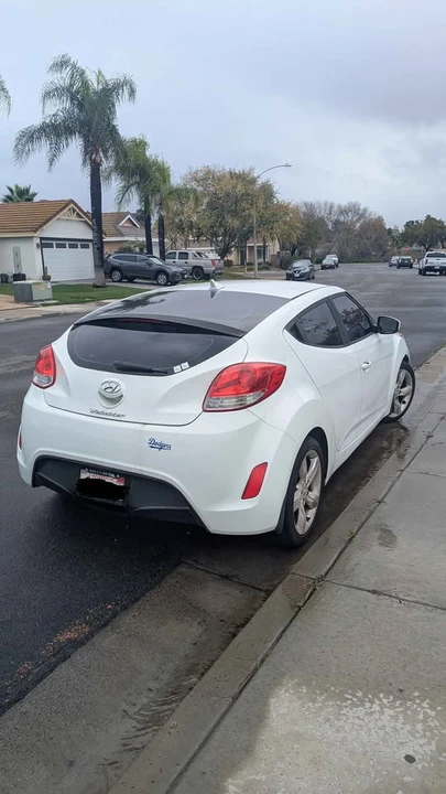 2012 Hyundai Veloster - Image 10 of 11