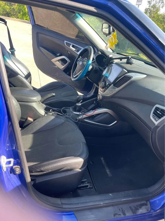 2012 Hyundai Veloster - Image 11 of 13