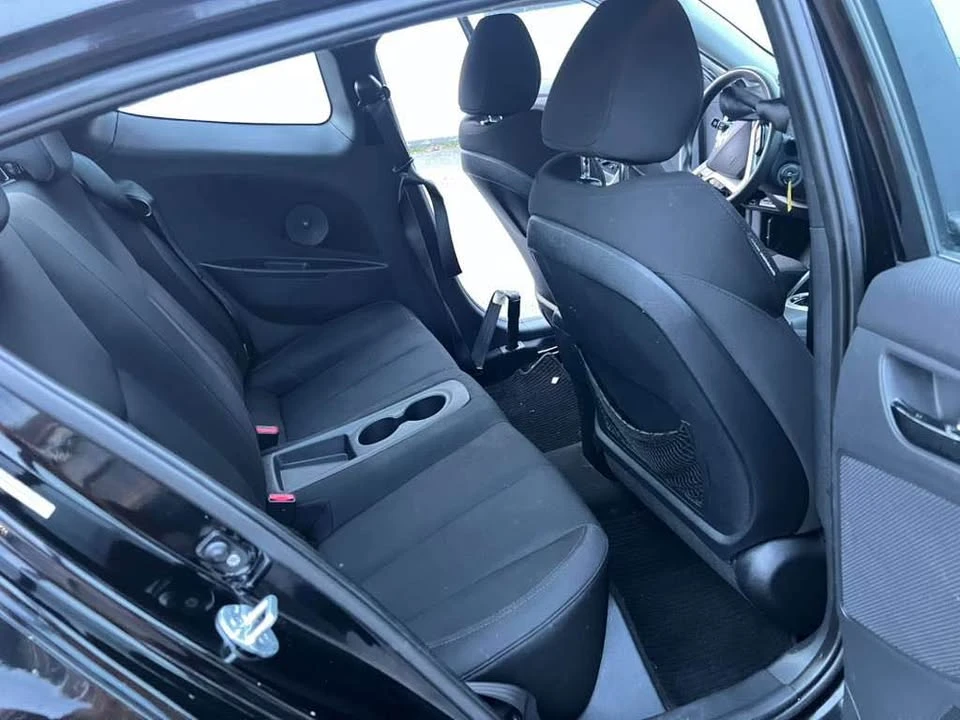 2012 Hyundai Veloster - Image 9 of 9