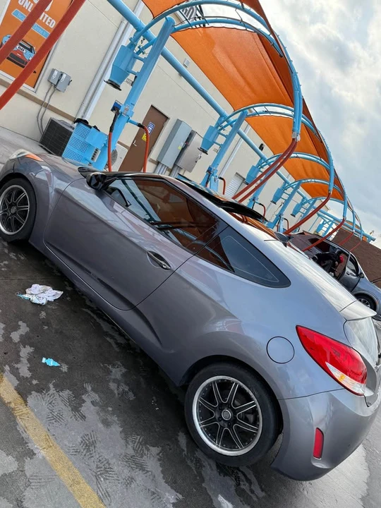 2012 Hyundai Veloster - Image 11 of 14