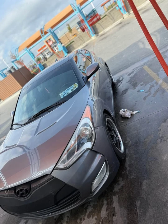 2012 Hyundai Veloster - Image 2 of 14