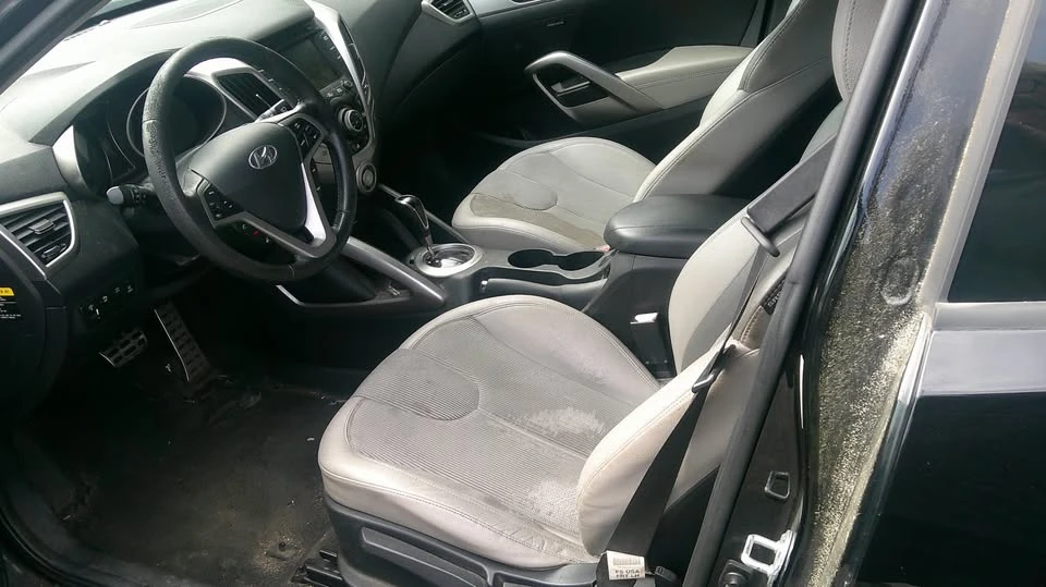 2012 Hyundai Veloster - Image 3 of 3