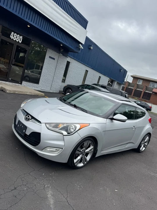 2012 Hyundai Veloster - Image 9 of 16