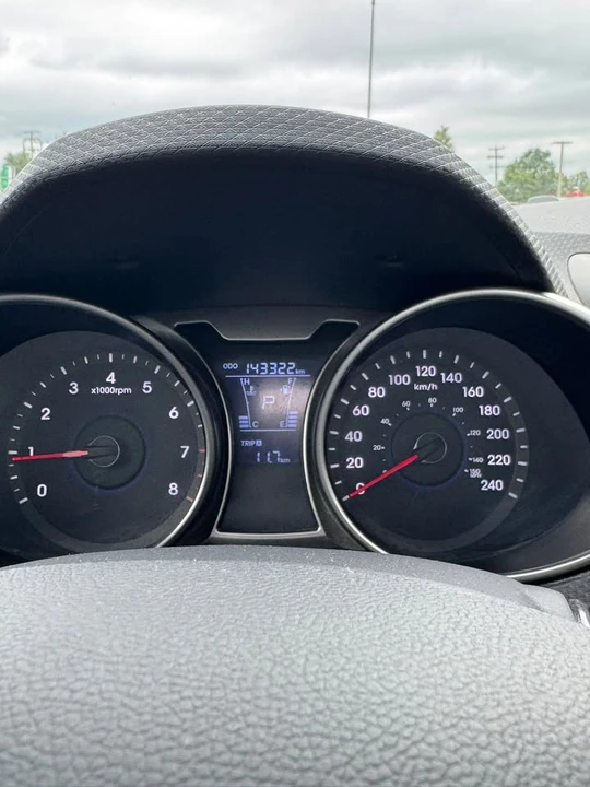 2012 Hyundai Veloster - Image 14 of 16