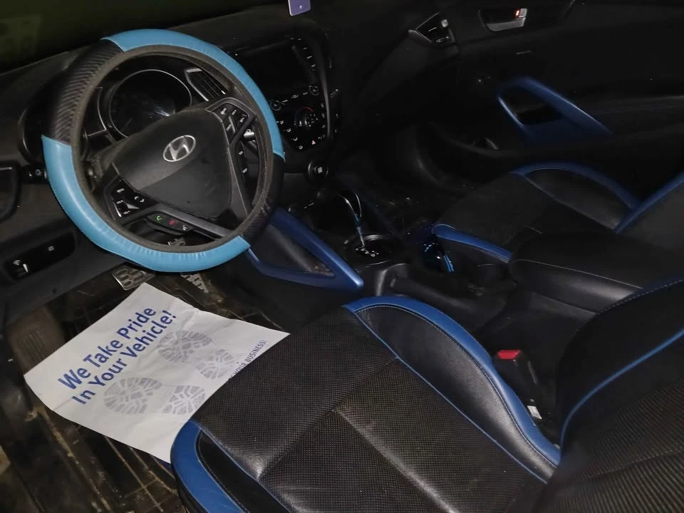 2012 Hyundai Veloster - Image 2 of 2