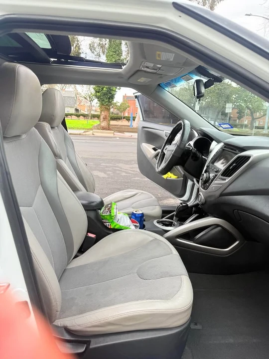 2012 Hyundai Veloster - Image 6 of 15
