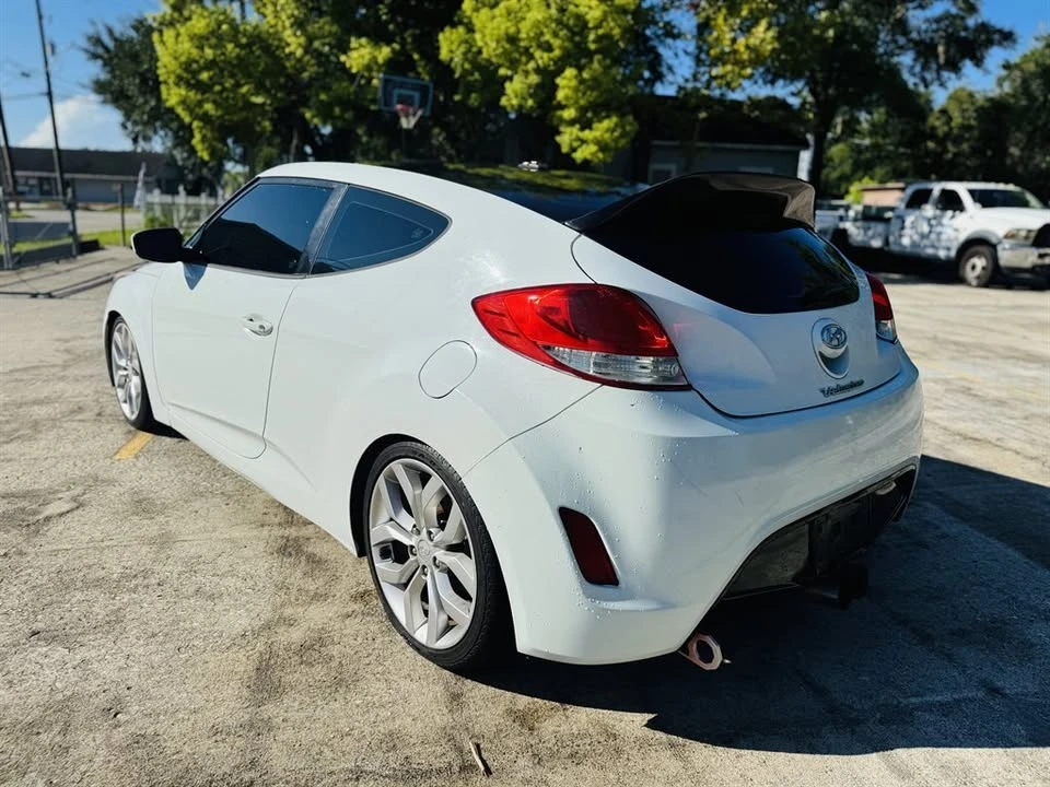 2012 Hyundai Veloster - Image 4 of 18