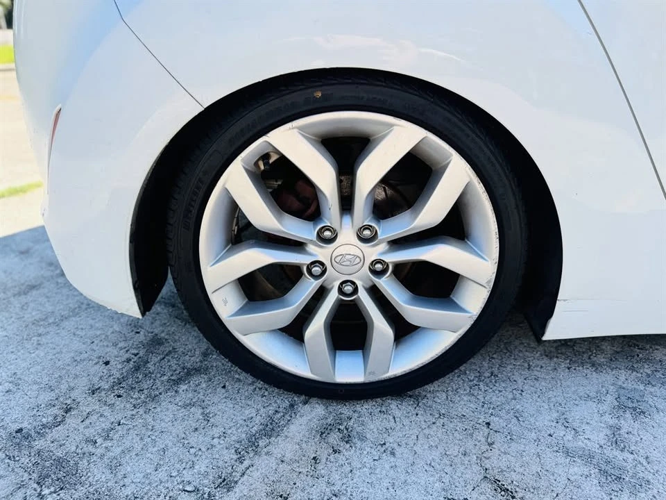 2012 Hyundai Veloster - Image 13 of 18