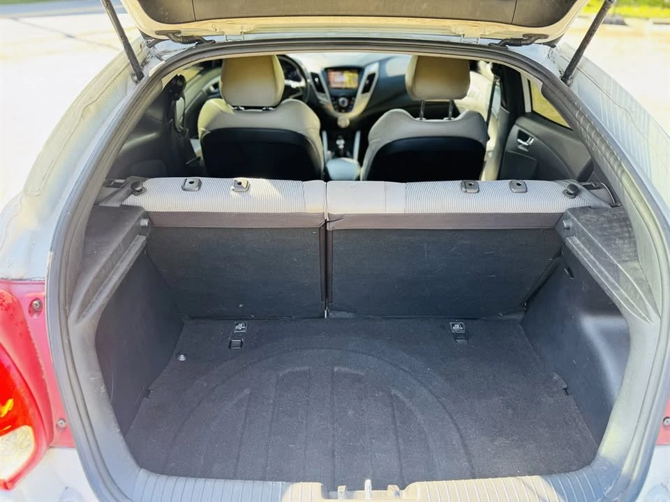 2012 Hyundai Veloster - Image 8 of 18