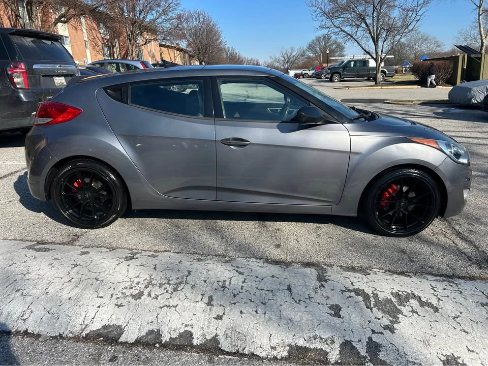 2012 Hyundai Veloster - Image 2 of 9