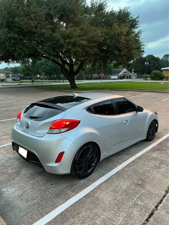 2012 Hyundai Veloster - Image 5 of 11
