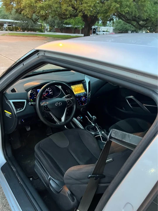 2012 Hyundai Veloster - Image 11 of 11