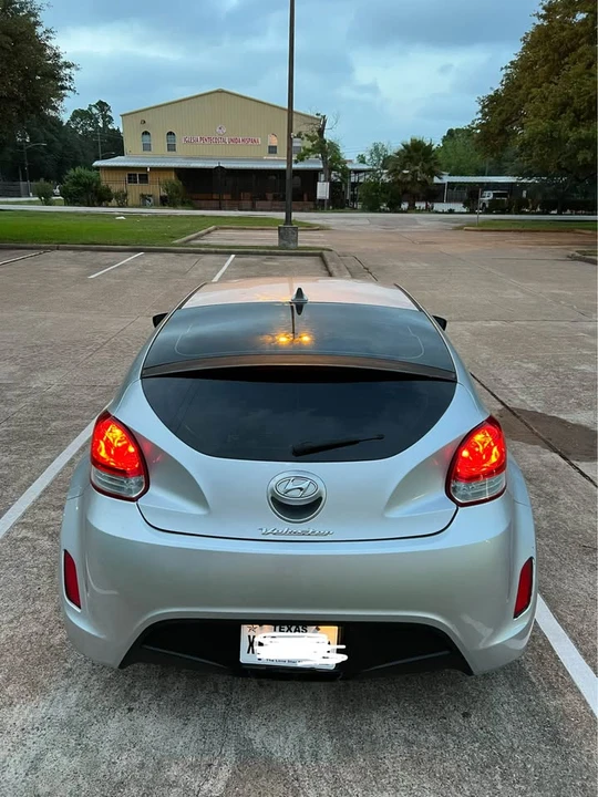 2012 Hyundai Veloster - Image 4 of 11