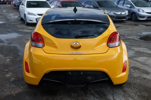 2012 Hyundai Veloster - Image 9 of 18