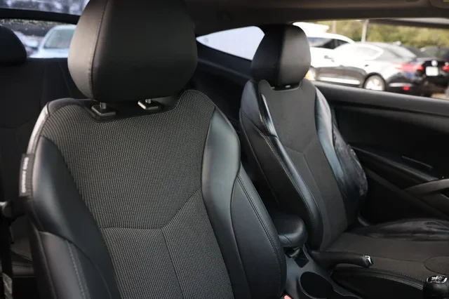 2012 Hyundai Veloster - Image 16 of 18