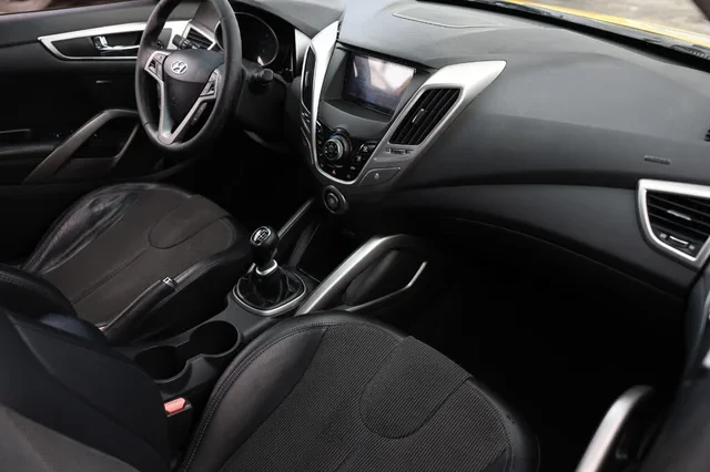 2012 Hyundai Veloster - Image 14 of 18