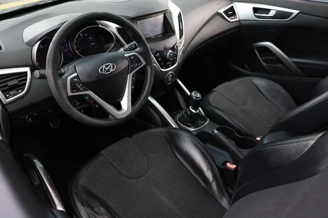 2012 Hyundai Veloster - Image 4 of 18