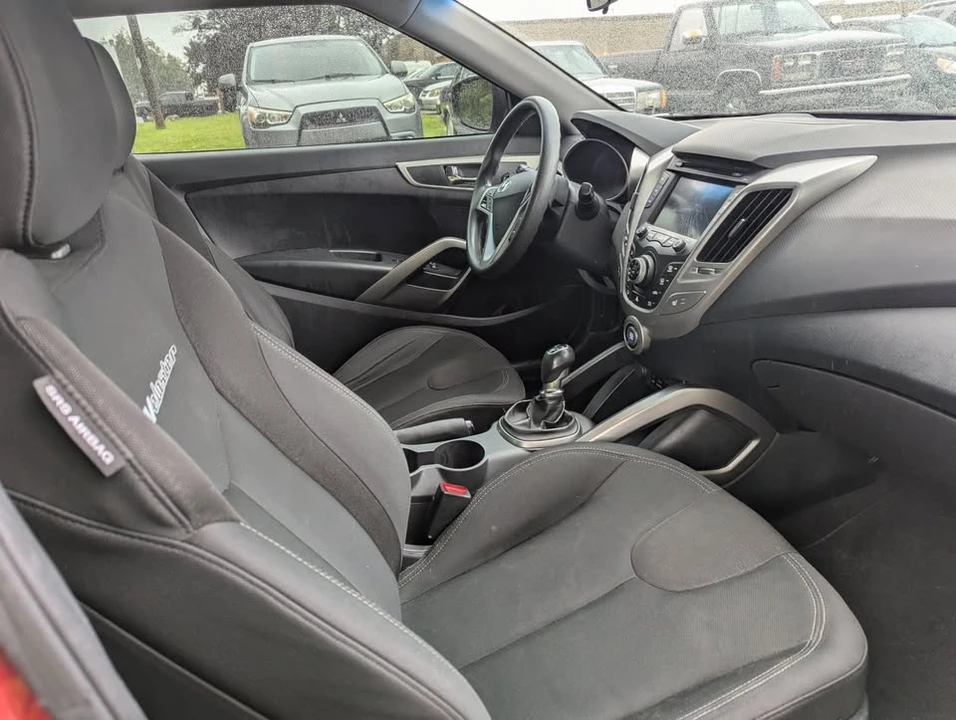 2012 Hyundai Veloster - Image 5 of 8