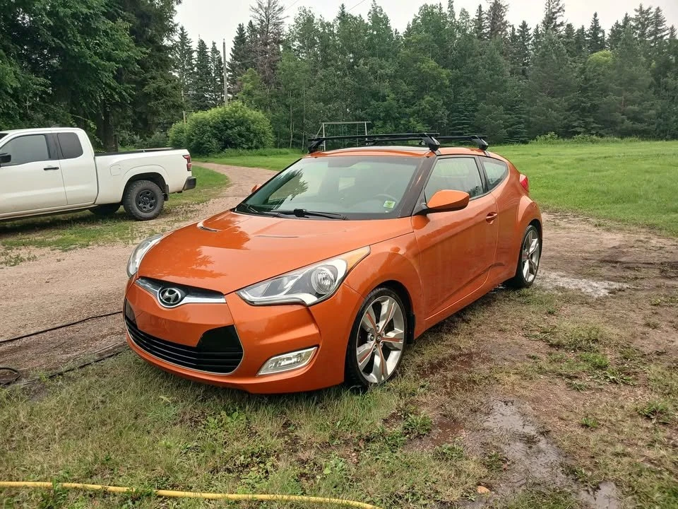 2012 Hyundai Veloster - Image 2 of 11