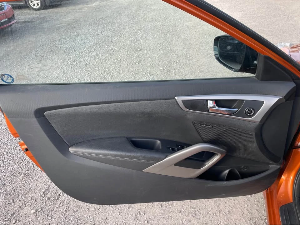 2012 Hyundai Veloster - Image 10 of 20