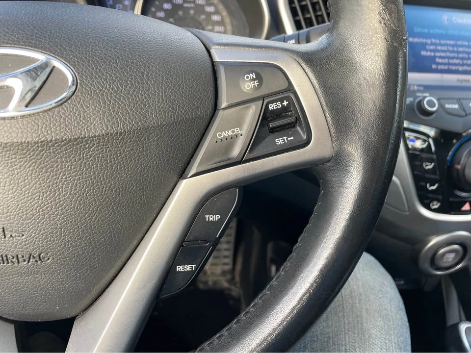 2012 Hyundai Veloster - Image 18 of 20