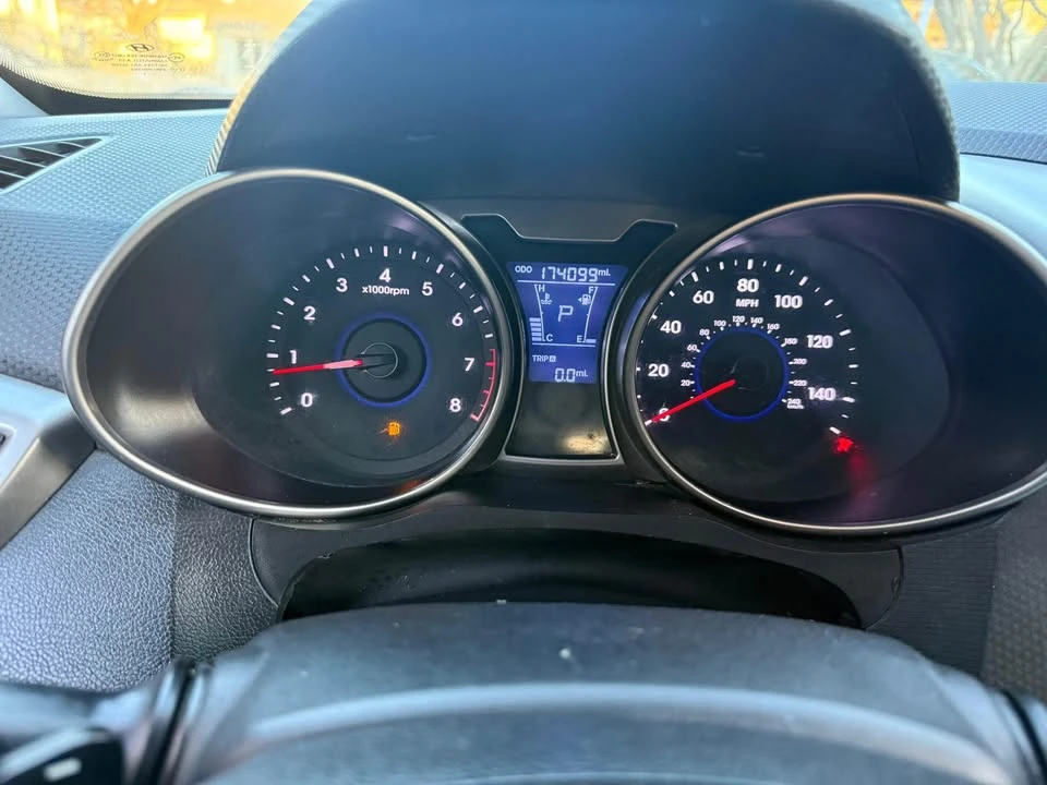 2012 Hyundai Veloster - Image 9 of 10