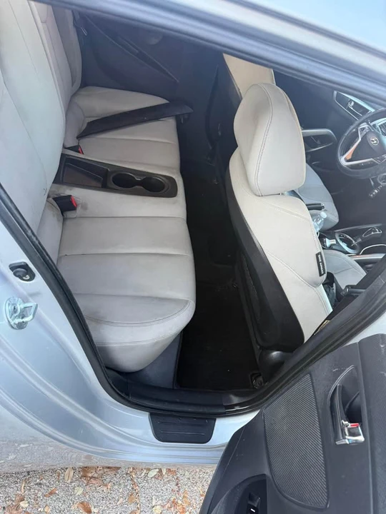 2012 Hyundai Veloster - Image 6 of 10