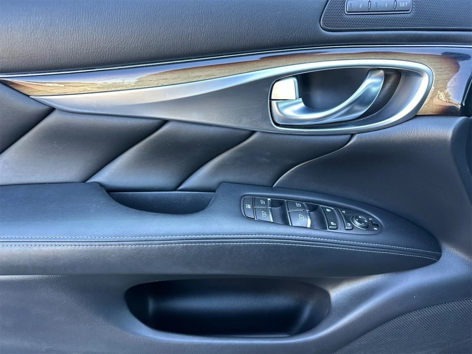 2012 Infiniti M/Q70 4th Gen - Image 11 of 12