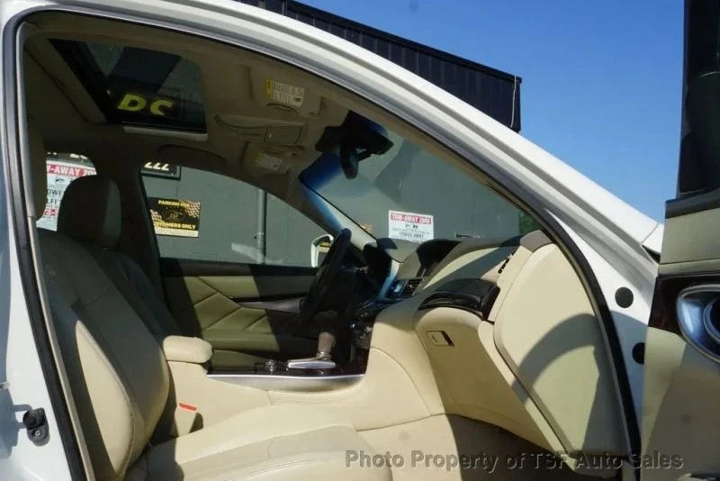 2012 Infiniti M/Q70 4th Gen - Image 11 of 12
