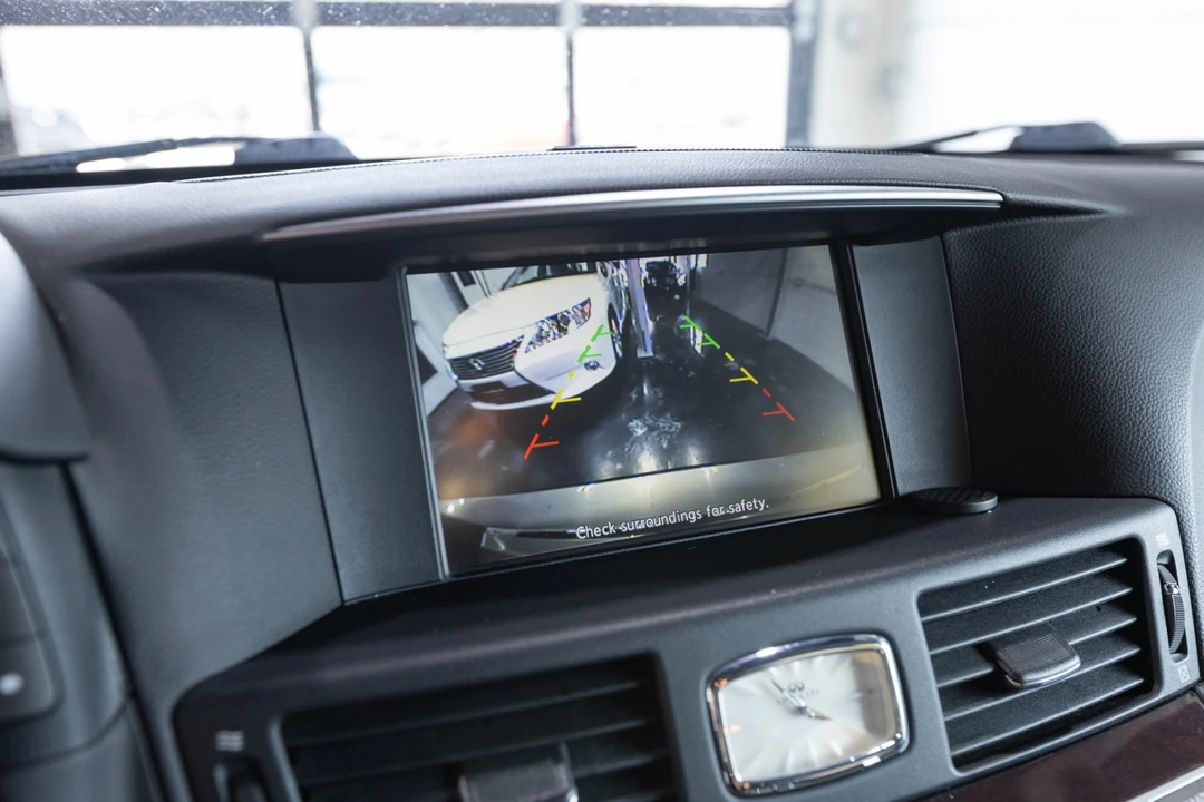 2012 Infiniti M/Q70 4th Gen - Image 28 of 31