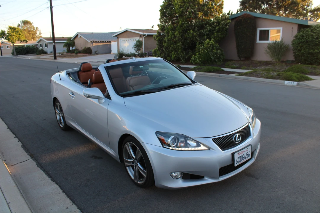 2012 Lexus IS 2nd Gen - Image 9 of 13