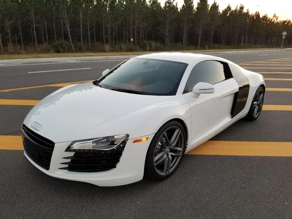 2012 Audi 42 R8 - Image 2 of 14