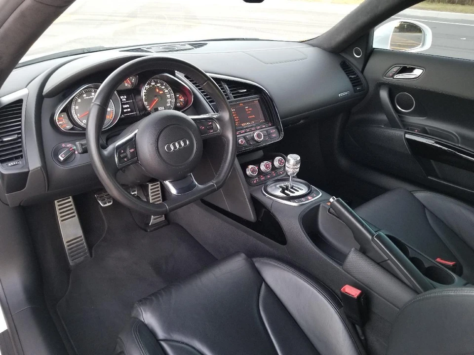 2012 Audi 42 R8 - Image 7 of 14