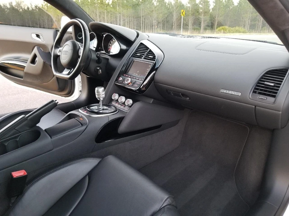 2012 Audi 42 R8 - Image 6 of 14
