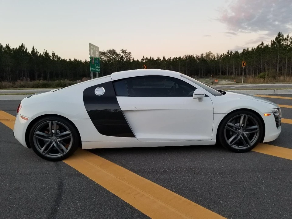 2012 Audi 42 R8 - Image 3 of 14