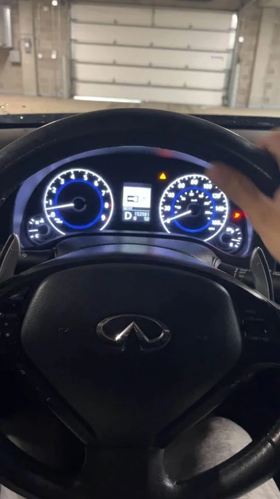 2012 Infiniti - Image 12 of 13