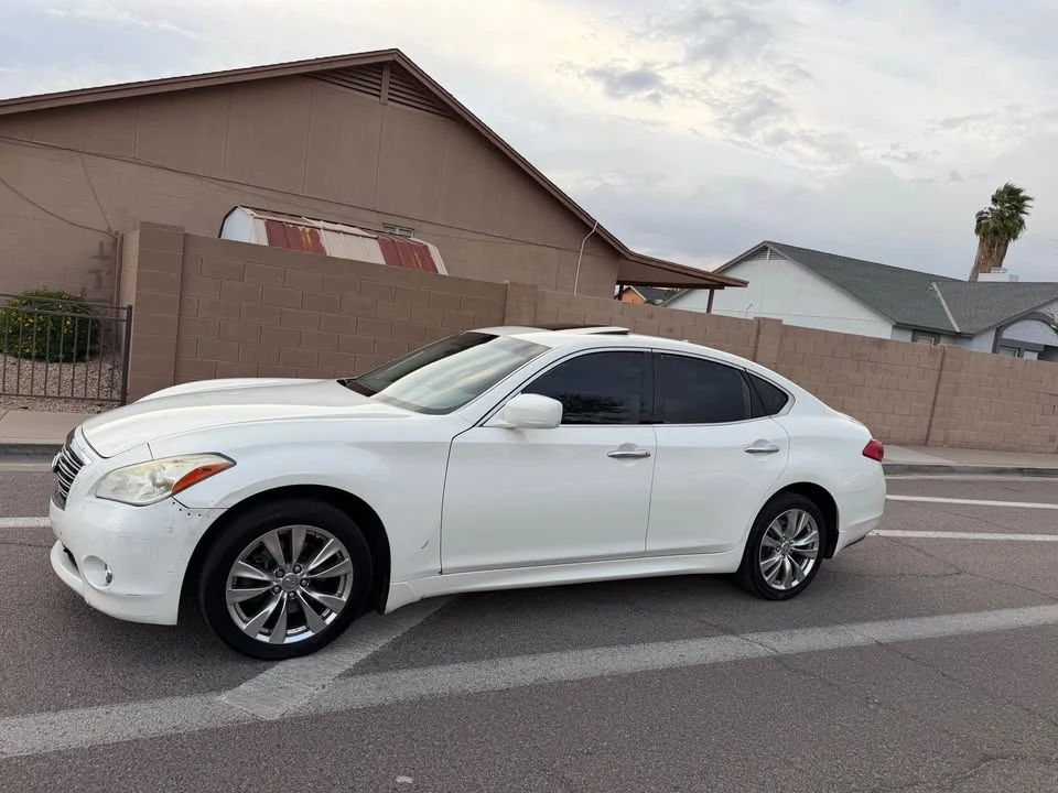 2012 Infiniti M/Q70 4th Gen - Image 10 of 15