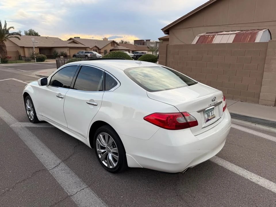 2012 Infiniti M/Q70 4th Gen - Image 9 of 14