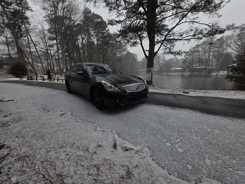 2012 Infiniti G37